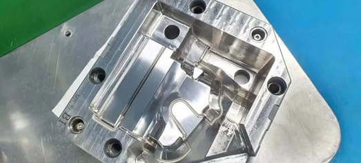 液態硅膠注塑過程中粘模怎么處理？分型面粘飛邊怎么處理？